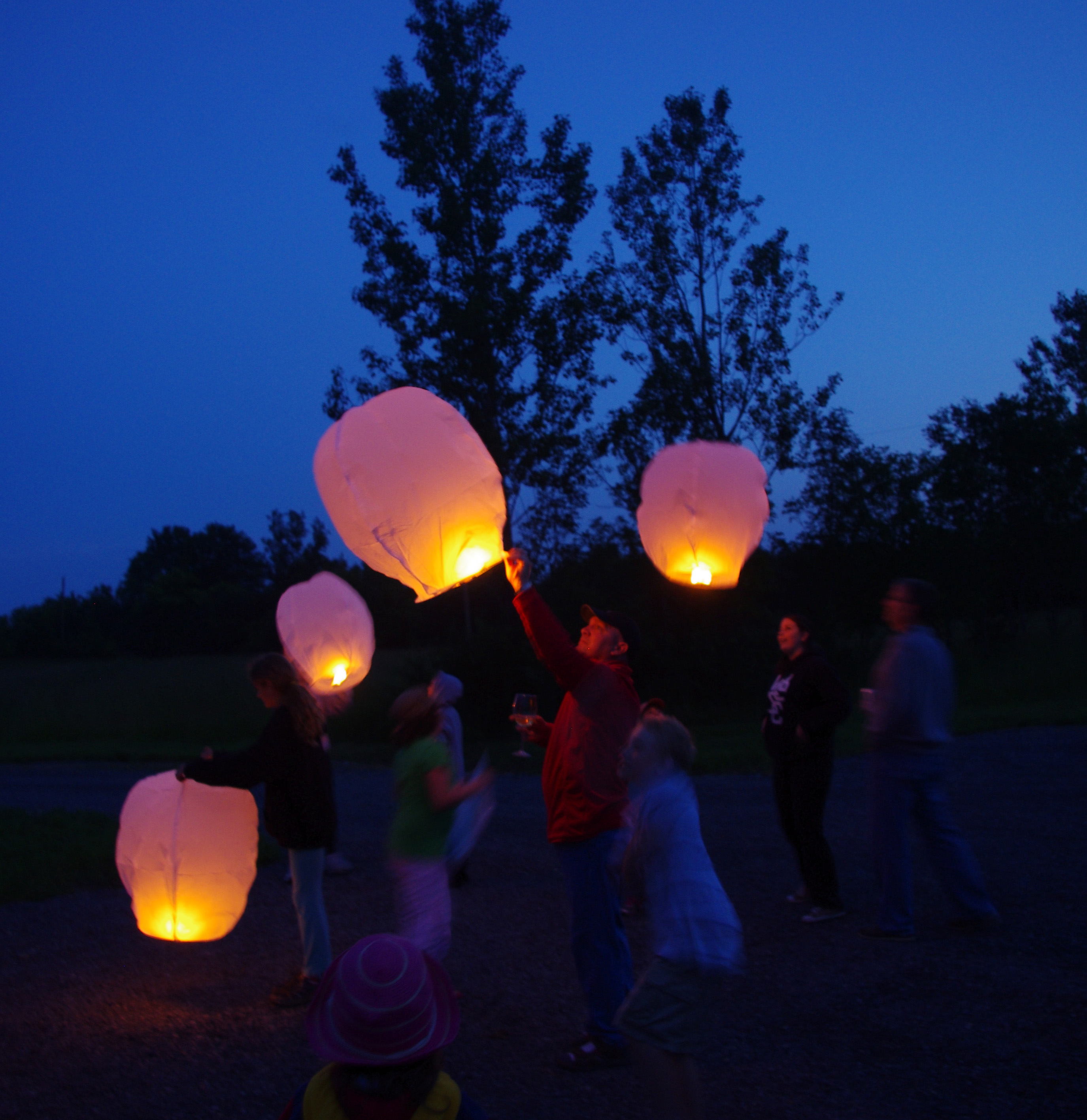 Rob Peck from Sugarbush Vineyards launches a lantern